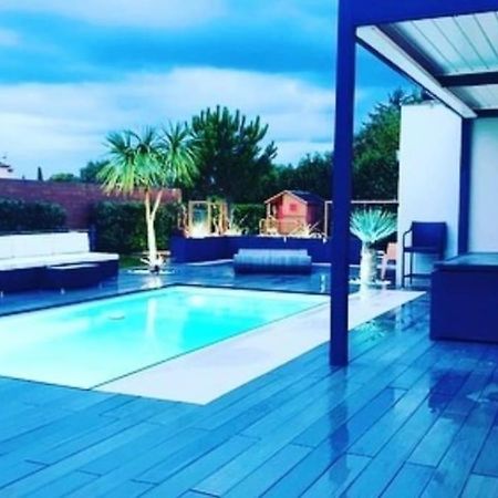 Villa Maison De Vacances Contemporaine Avec Piscine à Vedène Extérieur photo