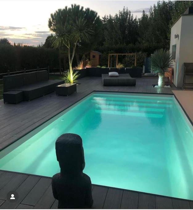 Villa Maison De Vacances Contemporaine Avec Piscine à Vedène Extérieur photo