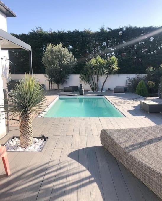 Villa Maison De Vacances Contemporaine Avec Piscine à Vedène Extérieur photo